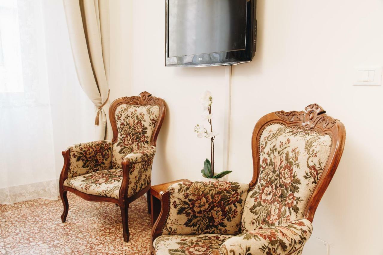 רומא Suite Rondanini מראה חיצוני תמונה